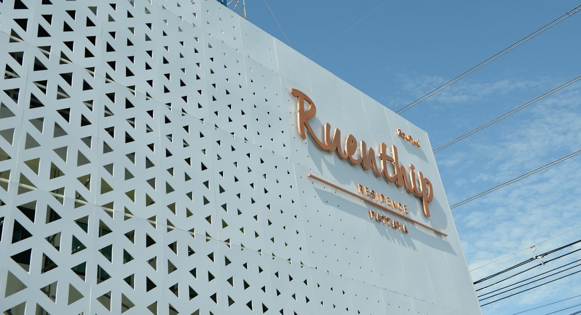 Hotel Ruenthip Pattaya Exterior foto