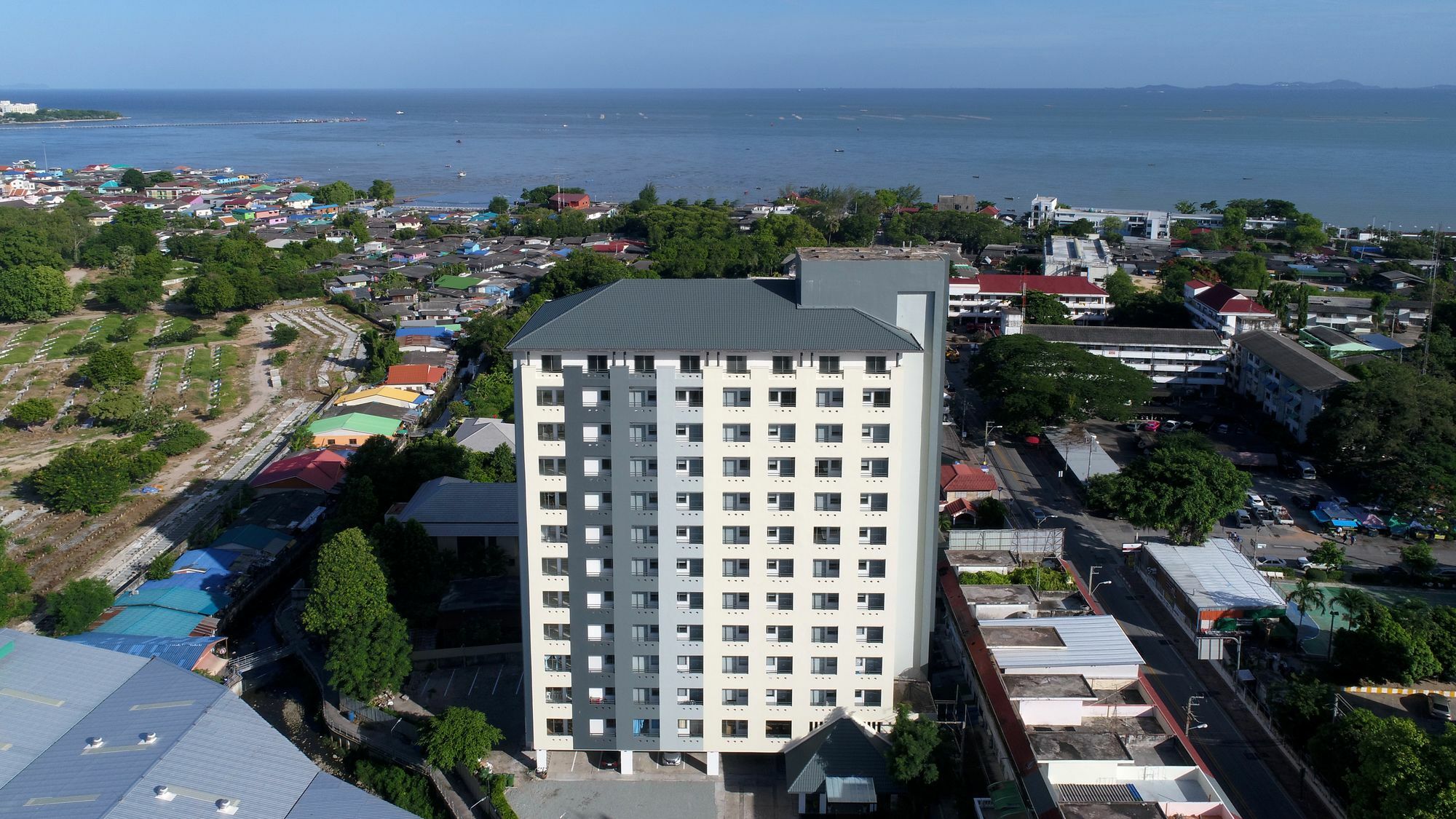 Hotel Ruenthip Pattaya Exterior foto